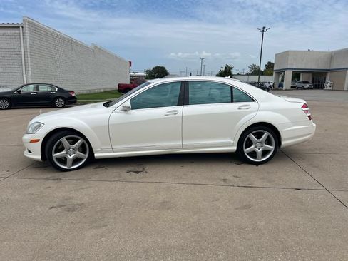 Used 2009 Mercedes-Benz S 550 4MATIC image 2