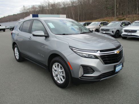 Certified 2024 Chevrolet Equinox LT image 3