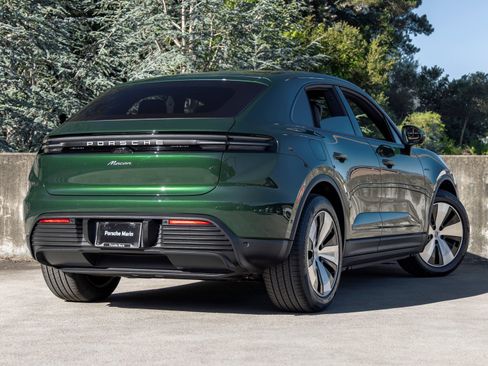 Certified 2026 Porsche Macan Electric RWD image 11