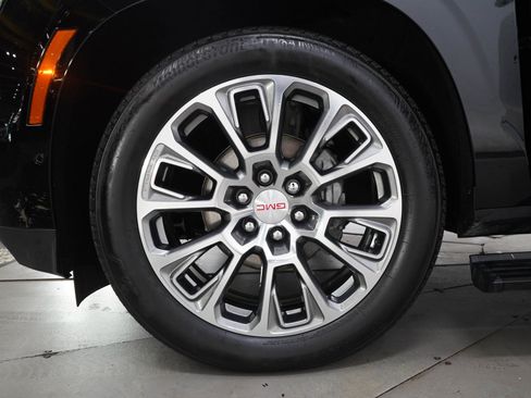 Used 2025 GMC Yukon Denali w/ Denali Reserve Package AWD/4WD image 33