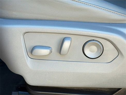 Used 2024 GMC Sierra 1500 SLT image 24