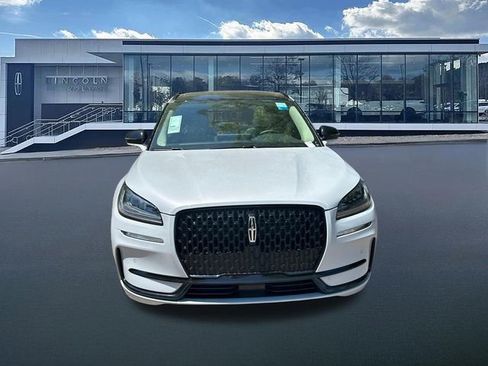 New 2026 Lincoln Corsair Premiere FWD image 2