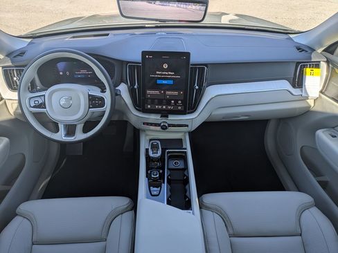 New 2026 Volvo XC60 B5 Ultra w/ Protection Package Premier AWD/4WD image 19
