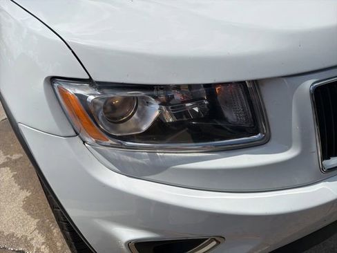 Used 2016 Jeep Grand Cherokee Laredo w/ Quick Order Package 23E RWD image 24