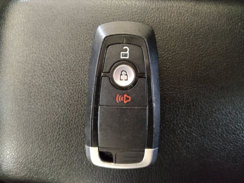 Used 2020 Ford EcoSport SE w/ SE Convenience Package image 32