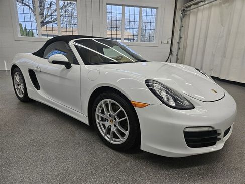 Used 2016 Porsche Boxster image 3