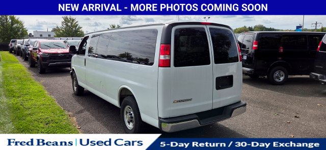 Used 2025 Chevrolet Express 3500 LT w/ LT Preferred Equipment Group RWD image 7