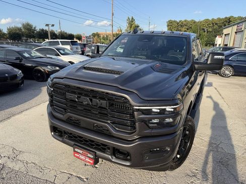 Used 2025 RAM 2500 Laramie w/ Night Edition AWD/4WD image 5