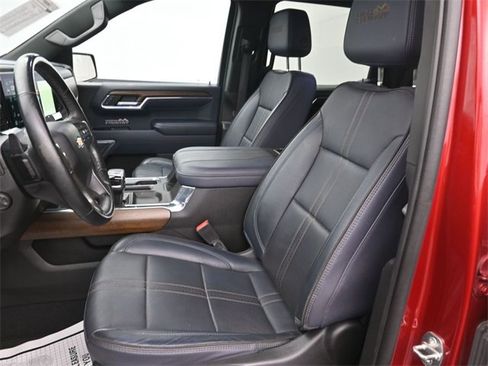 Used 2023 Chevrolet Silverado 1500 High Country w/ Technology Package image 9