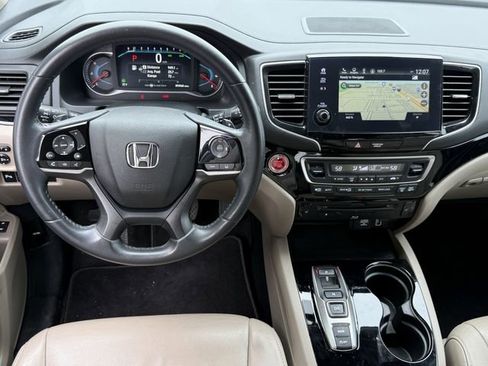 Used 2022 Honda Pilot Touring image 12