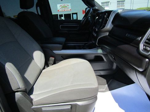 Used 2024 RAM 2500 Big Horn w/ Off Road Package AWD/4WD image 16