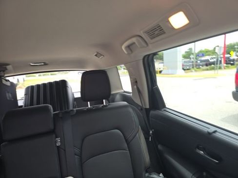 Certified 2025 Nissan Pathfinder SL FWD image 11