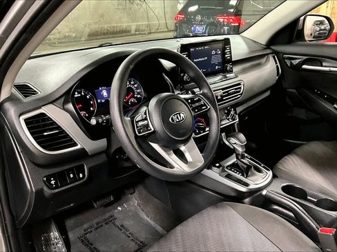 Used 2021 Kia Seltos LX AWD/4WD image 18