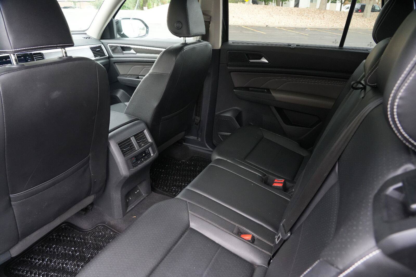 Used 2023 Volkswagen Atlas SE AWD/4WD image 14