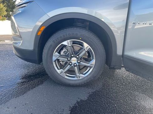 Used 2025 Chevrolet Blazer LT image 30