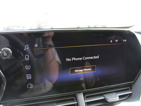 Used 2025 Chevrolet Trax LT w/ LT Convenience Package image 43