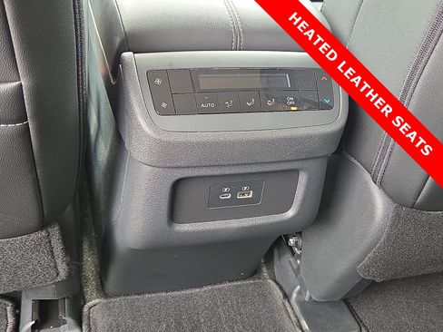 Used 2025 Nissan Pathfinder SL AWD/4WD image 12