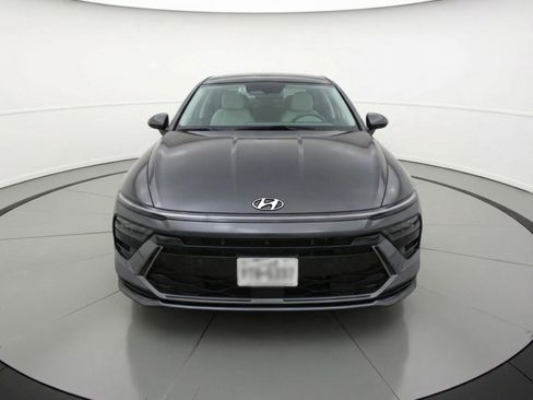 Used 2025 Hyundai Sonata SEL image 2