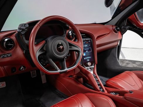 Used 2024 McLaren 750S Spider image 53