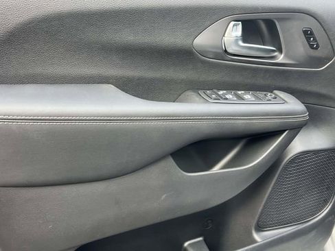 New 2026 Chrysler Pacifica Select w/ S Appearance Package image 30