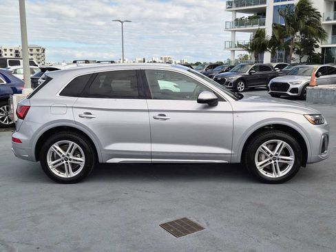 Used 2023 Audi Q5 e Premium w/ Convenience Package image 7