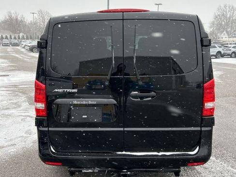 Used 2018 Mercedes-Benz Metris Passenger image 8