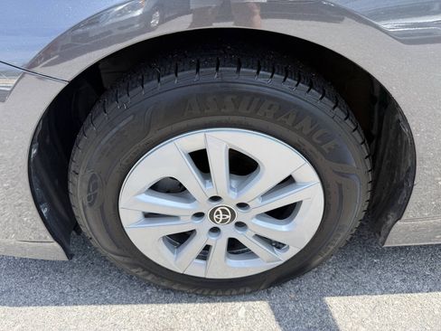Used 2017 Toyota Prius Two FWD image 26