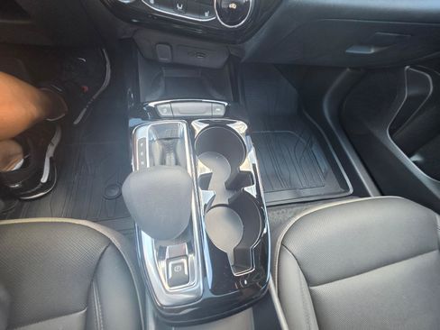 Used 2025 Chevrolet Trax ACTIV w/ Sunroof Package FWD image 16