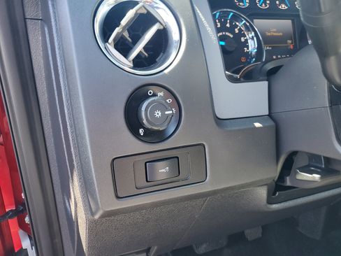 Used 2014 Ford F150 XLT w/ Equipment Group 302A Luxury image 17