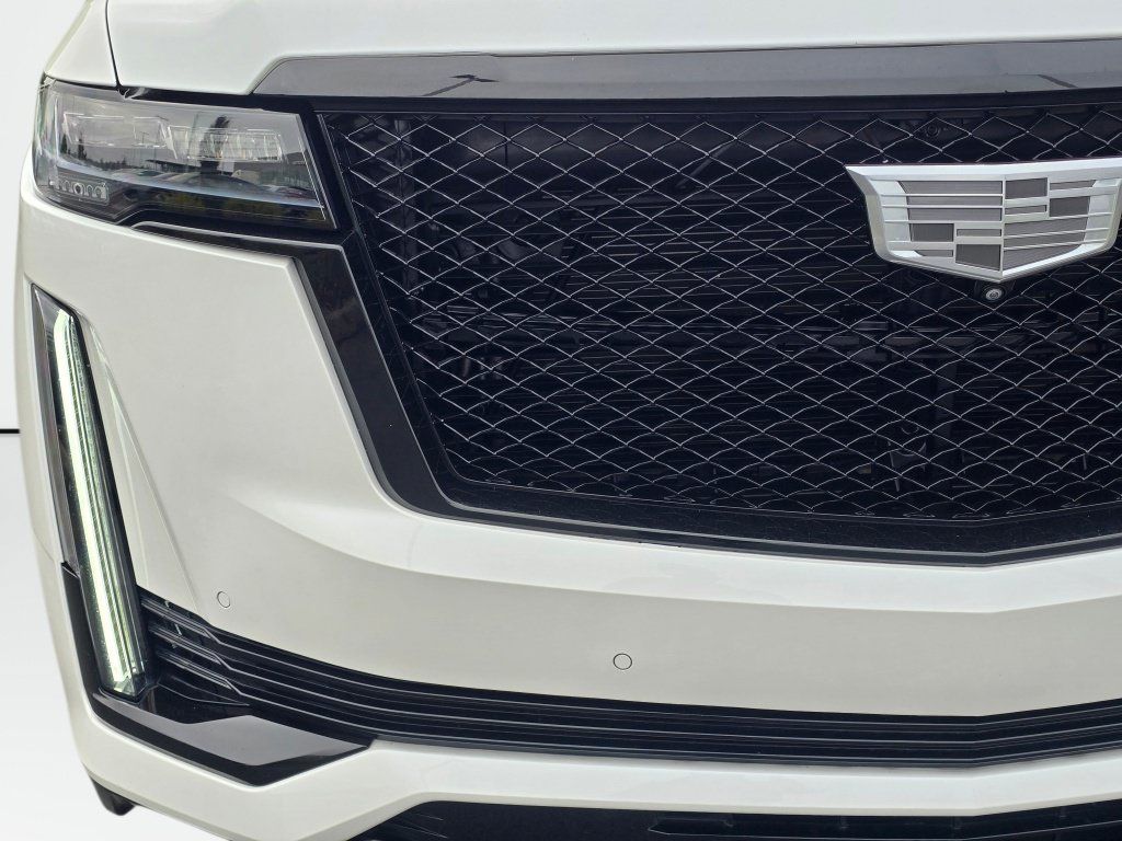 Used 2021 Cadillac Escalade Sport Platinum w/ LPO, ONYX Package AWD/4WD image 32