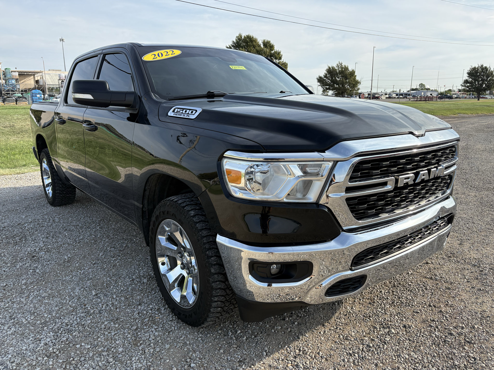 Used 2022 RAM 1500 Big Horn AWD/4WD image 3