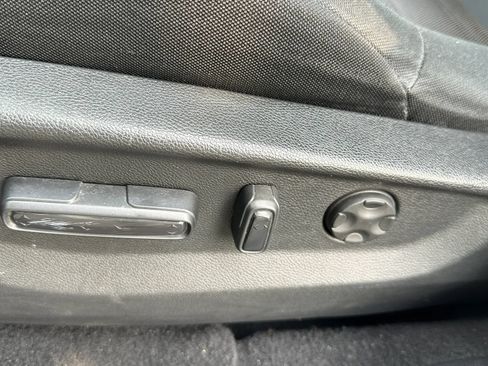 Used 2018 Honda CR-V EX image 12