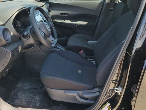 New 2025 Nissan Kicks Play S image 6