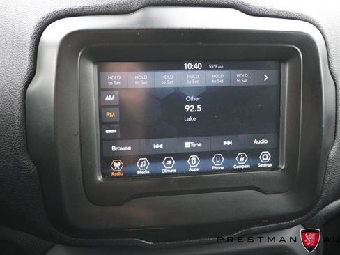 Used 2018 Jeep Renegade Latitude w/ Popular Equipment Group image 19