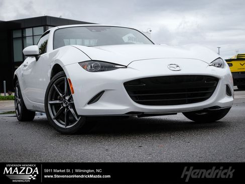 Used 2017 MAZDA MX-5 Miata RF Grand Touring image 1