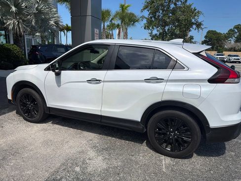 Used 2022 Mitsubishi Eclipse Cross LE FWD image 4