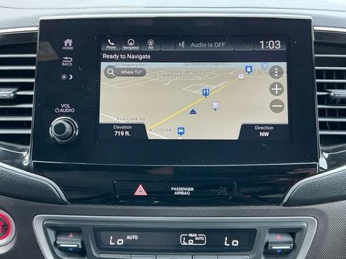 Used 2025 Honda Passport TrailSport image 13