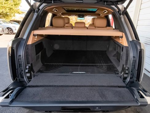 New 2025 Land Rover Range Rover SE image 50