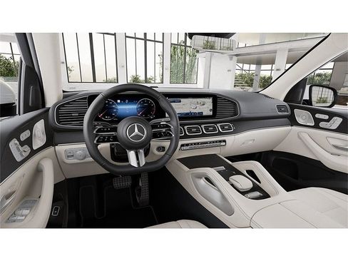 New 2026 Mercedes-Benz GLS 450 4MATIC image 3