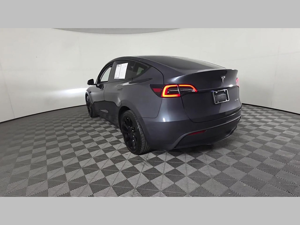 Used 2023 Tesla Model Y AWD image 45