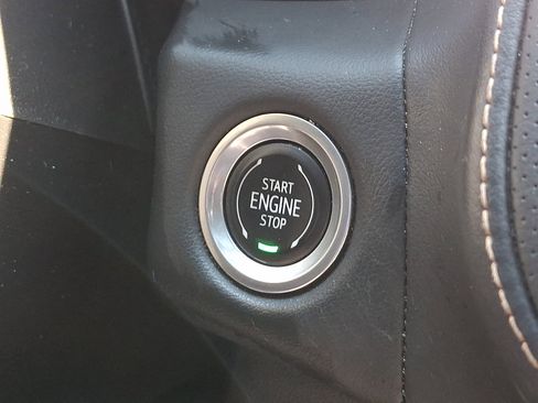 Used 2023 GMC Yukon XL AT4 w/ AT4 Premium Package AWD/4WD image 27
