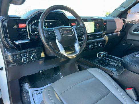 Used 2022 GMC Sierra 1500 SLT image 39
