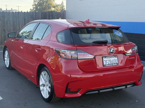 Used 2014 Lexus CT 200h image 4