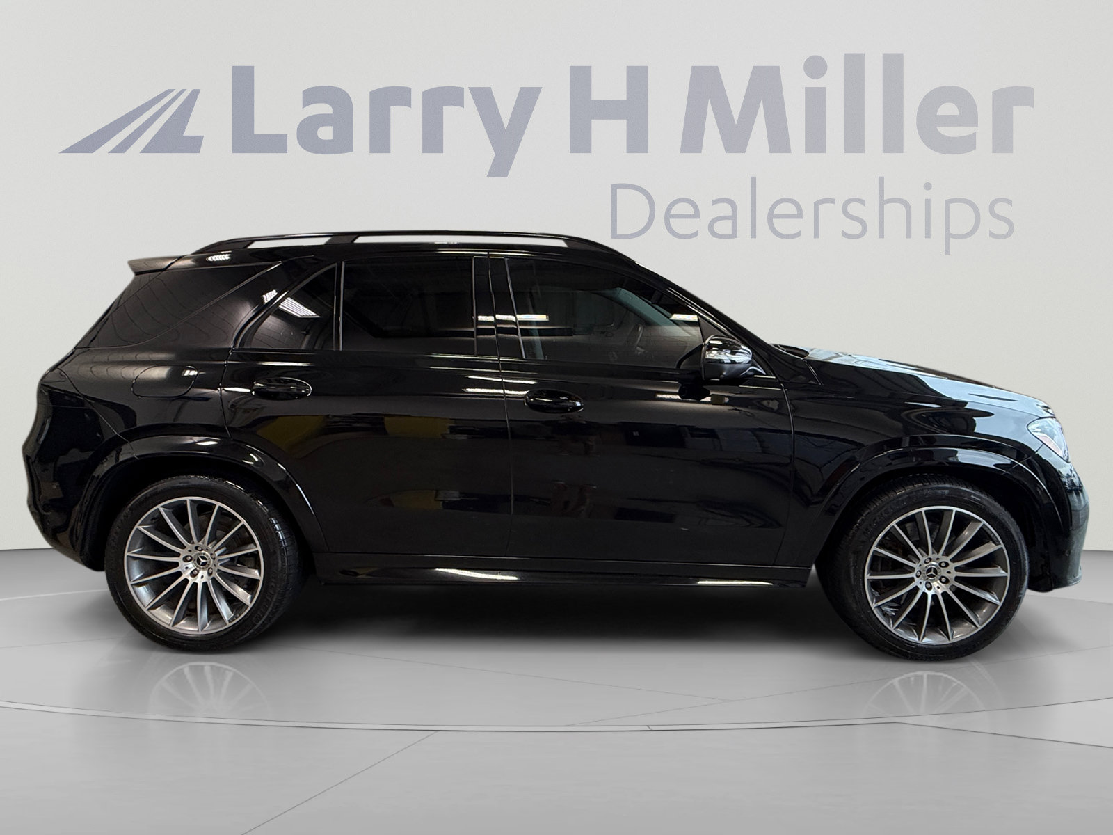 Used 2024 Mercedes-Benz GLE 350 4MATIC image 6