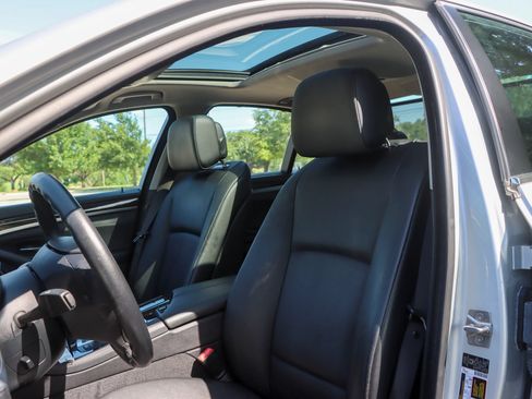 Used 2011 BMW 535i Sedan RWD image 14