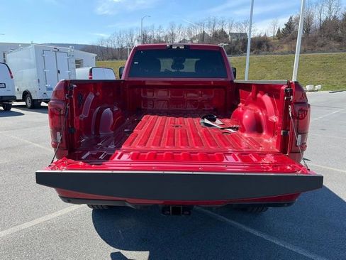 New 2026 RAM 3500 Big Horn AWD/4WD image 7