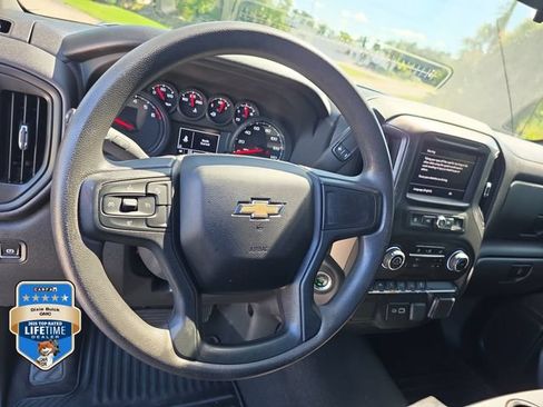 Certified 2025 Chevrolet Silverado 1500 Custom AWD/4WD image 16