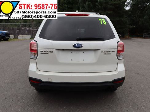 Used 2017 Subaru Forester 2.5i AWD/4WD image 8