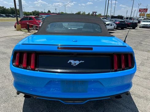 Used 2017 Ford Mustang Premium RWD image 33