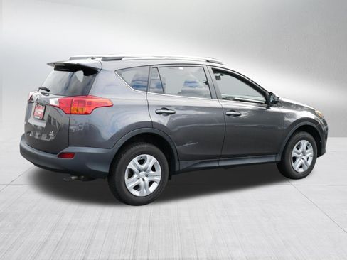 Used 2013 Toyota RAV4 LE AWD/4WD image 7